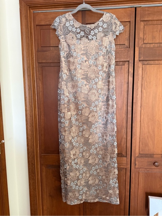 Xscape Dresses & Skirts - Xscape Beige Lace Floral Evening Dress